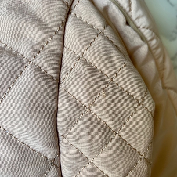 3/$45 ⭐️ H&M Quilted Kids Jacket SIZE US 4-5Y - Picture 10 of 10